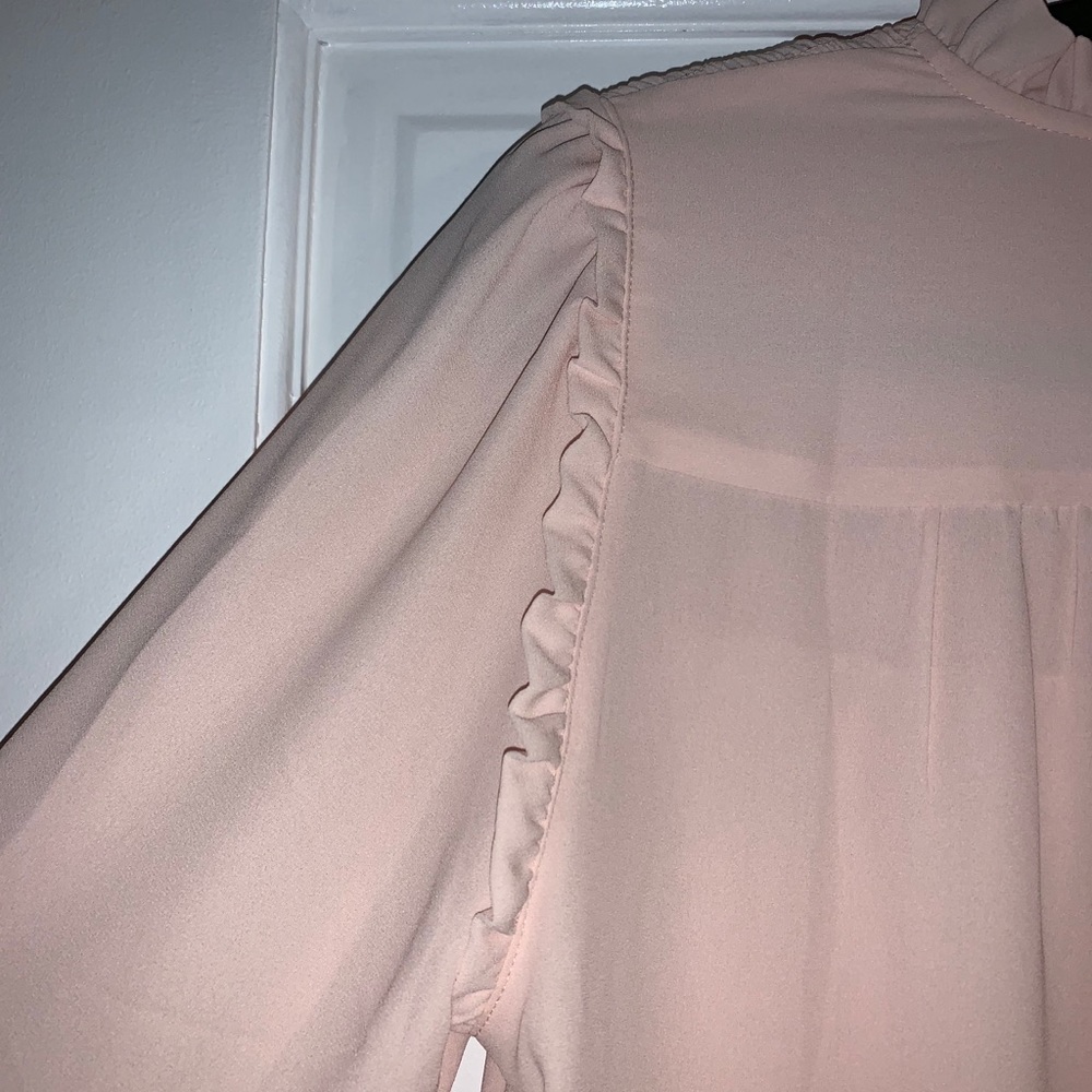 Blouse/ Dress shirt.